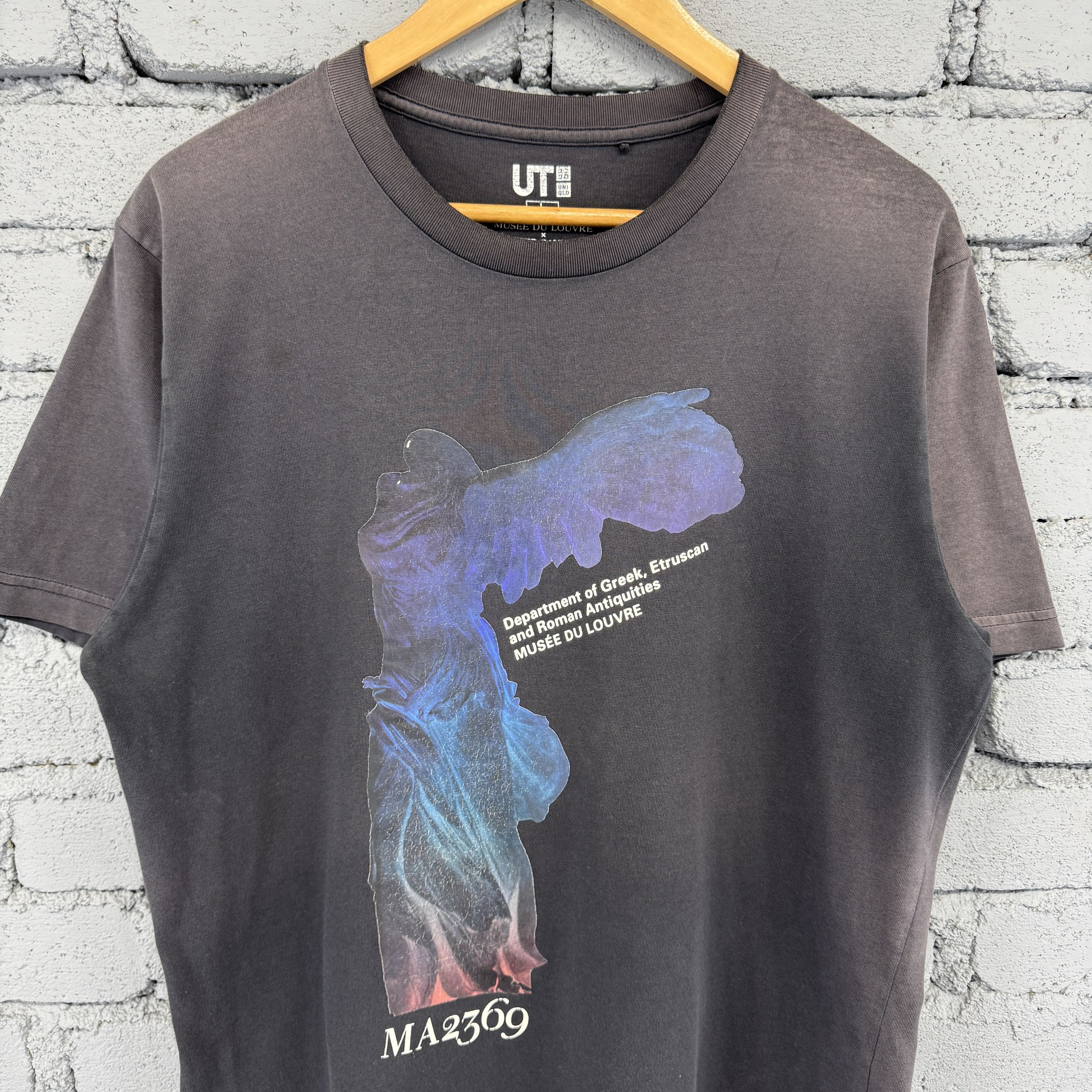 Uniqlo UNIQLO X MUSÉE Du Louvre X Peter Saville Sunfaded Thirt Size US L / EU 52-54 / 3 - 3 Thumbnail