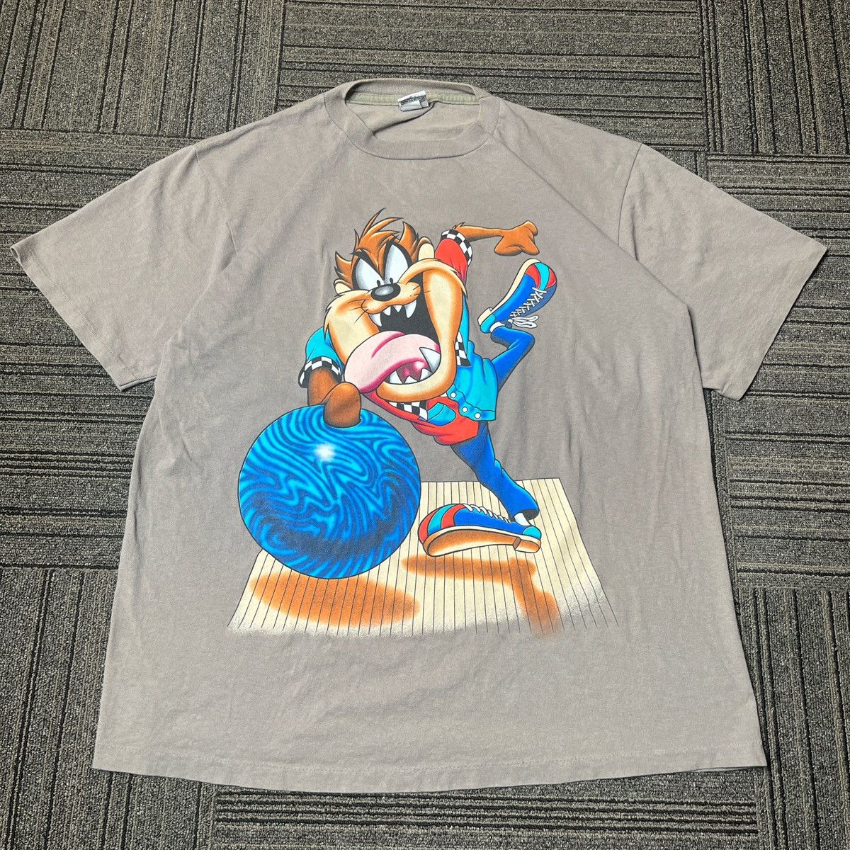 Warner Bros Vintage Warner Bros. Looney Tunes Taz Graphic T-shirt 90s Size US XL / EU 56 / 4 - 1 Thumbnail