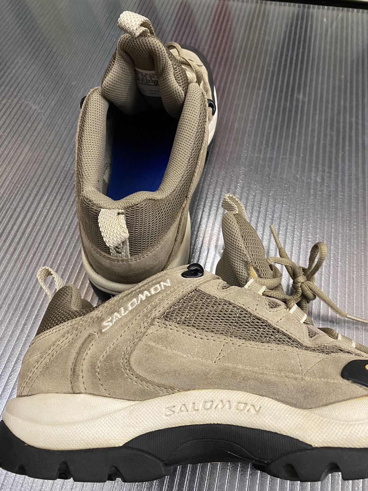 Salomon Salomon women’s expert low khaki suede trail hikers 9 Size US 9 / IT 39 - 3 Thumbnail