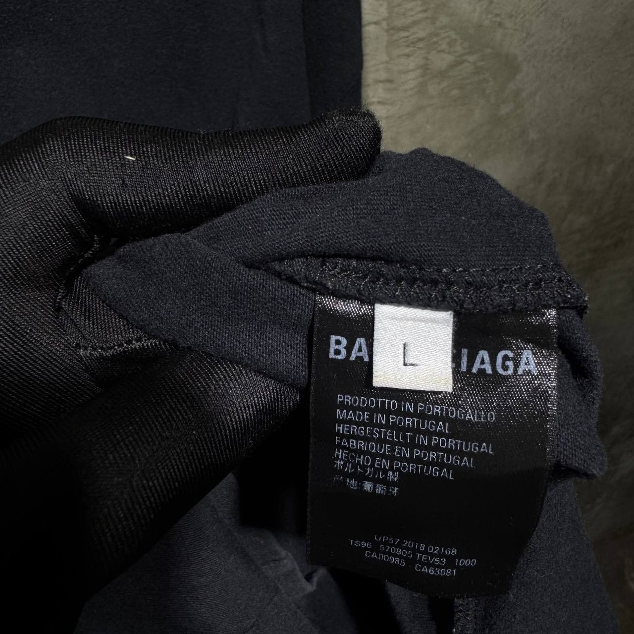 Balenciaga Balenciaga BB logo rainbow embroidered tee Size US XL / EU 56 / 4 - 6 Thumbnail