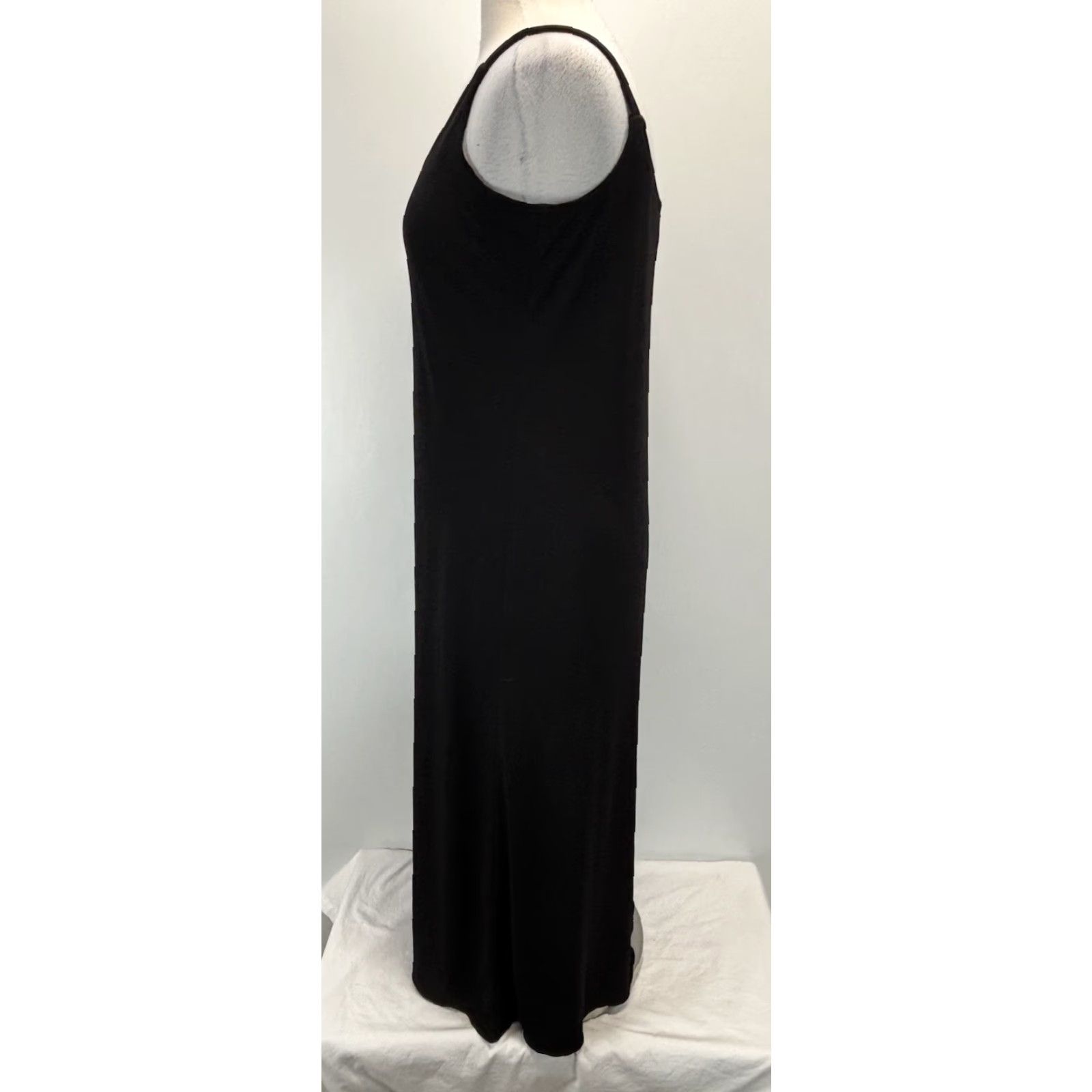Vintage Maggie Shepherd Tank Midi Dress Women Medium Black Classic Solid Sleeveless Round Pullover Party Casual Travel Knit Polyester Blend Size M / US 6-8 / IT 42-44 - 2 Thumbnail