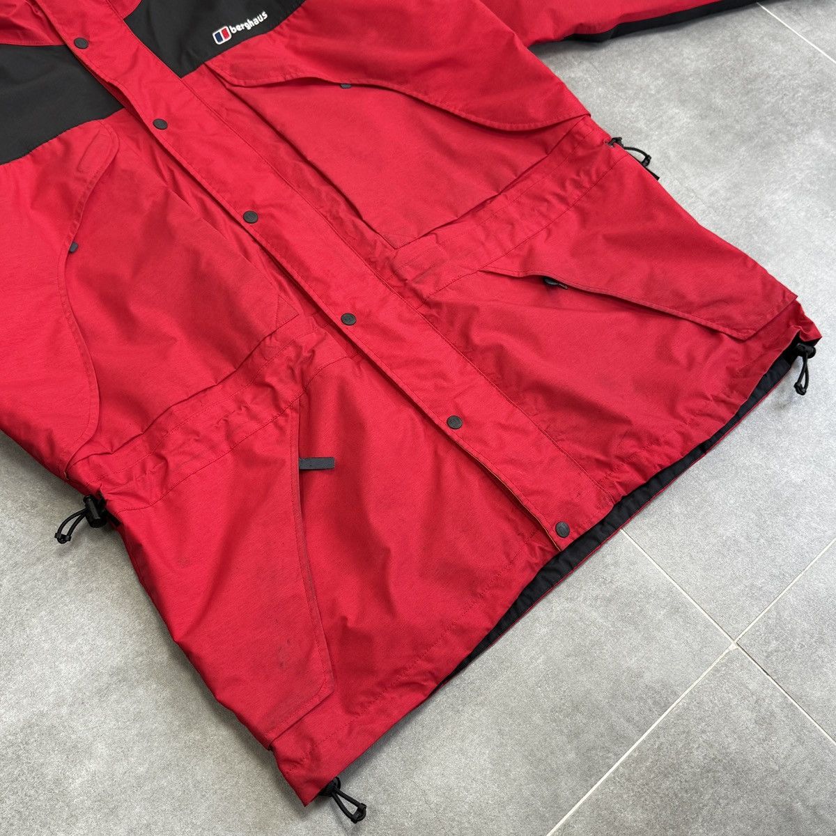 Berghaus Vintage Berghaus Mera Peak Gore-Tex Men Rain Coat Jacket Size US L / EU 52-54 / 3 - 6 Thumbnail