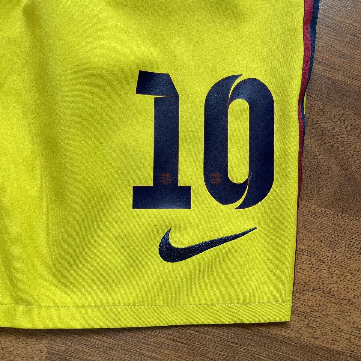 Nike × Vintage BARCELONA NIKE 2012/2013 FOOTBALL SOCCER AWAY SHORTS #10 Size US 37 - 3 Thumbnail