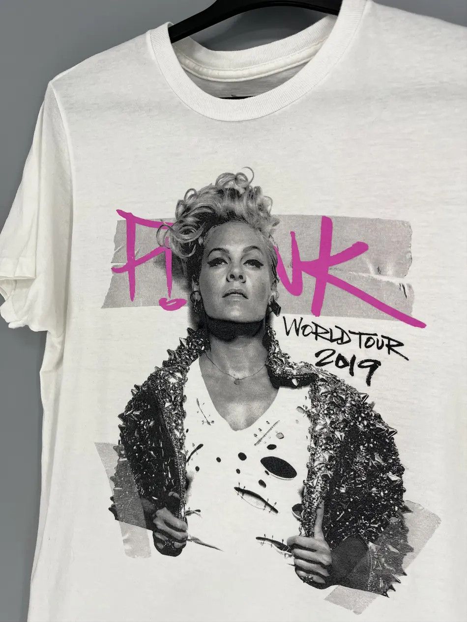 Band Tees Vintage Y2K Pink Fun House Tour American Singer Artist Tee Size US M / EU 48-50 / 2 - 7 Thumbnail