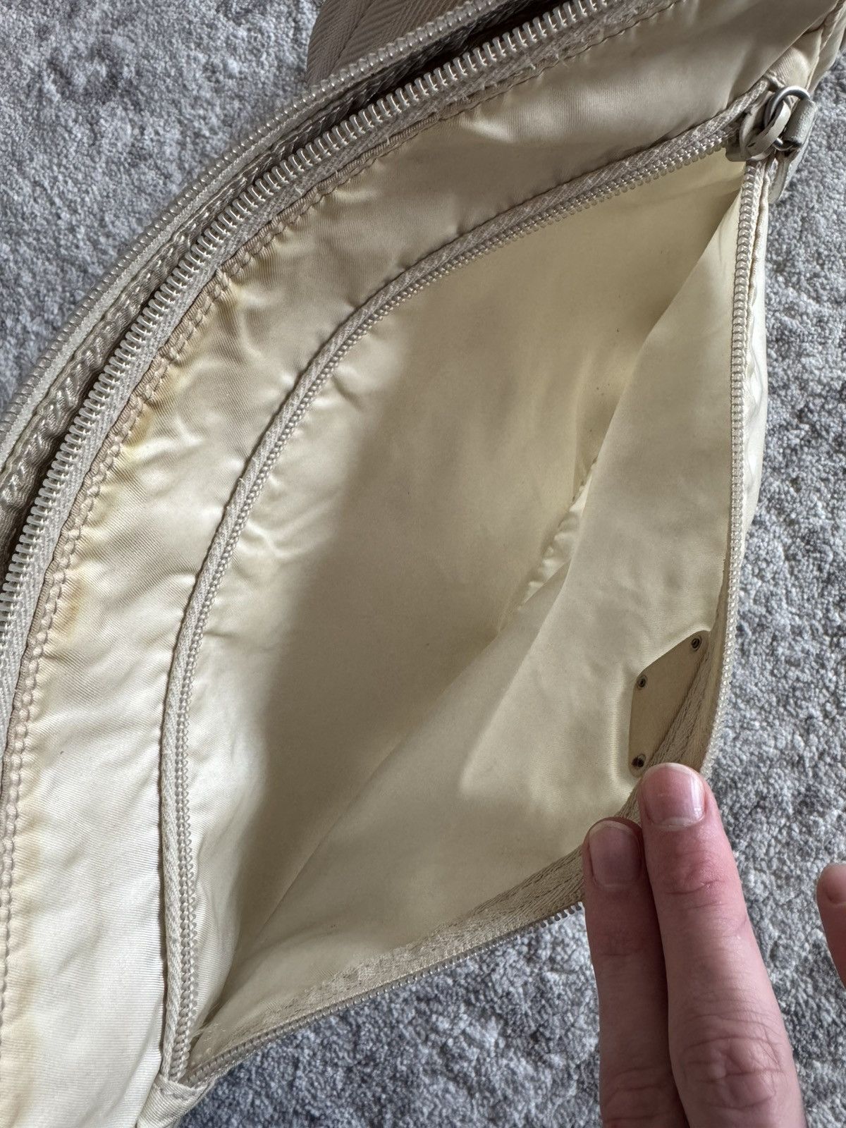 Prada Prada Vintage Messenger Bag | Beige Size ONE SIZE - 5 Thumbnail