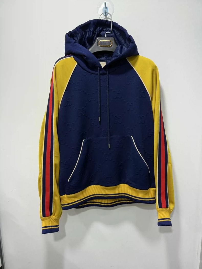 Summer seamless vector pattern with silhouettes of exotic leaves. Trendy  color-block background for textiles, prints, wallpapers. 40731534 Vector  Art at Vecteezy, image size:790x1054