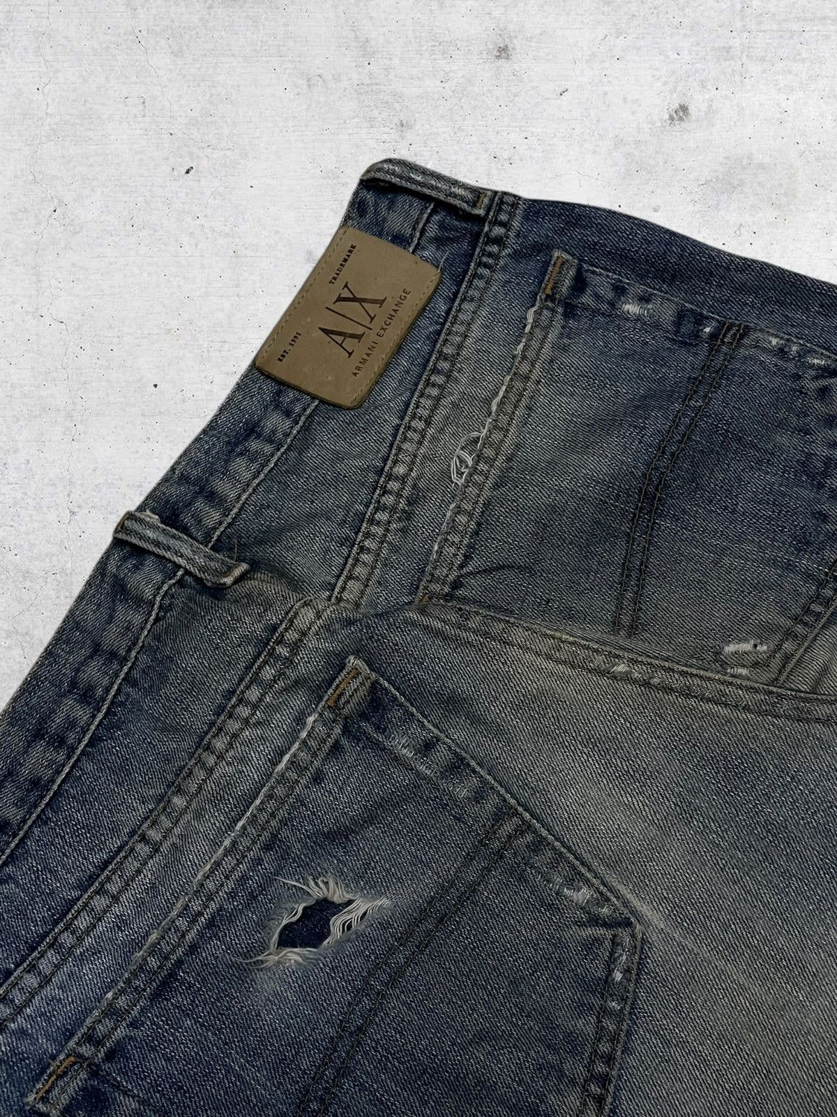 Armani Exchange VINTAGE ARMANI EXCHANGE FAMOUS DESIGNER DISTRESSED MUDWASH Size US 30 / EU 46 - 16 Thumbnail