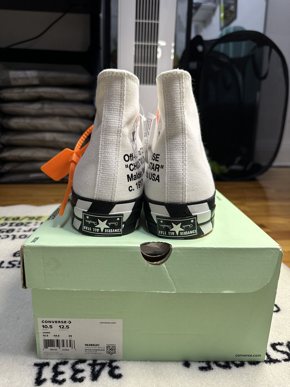 Converse × Off-White × Virgil Abloh Converse Chuck Taylor All Star 70 Hi Off-White Size US 10.5 / EU 43-44 - 4 Thumbnail