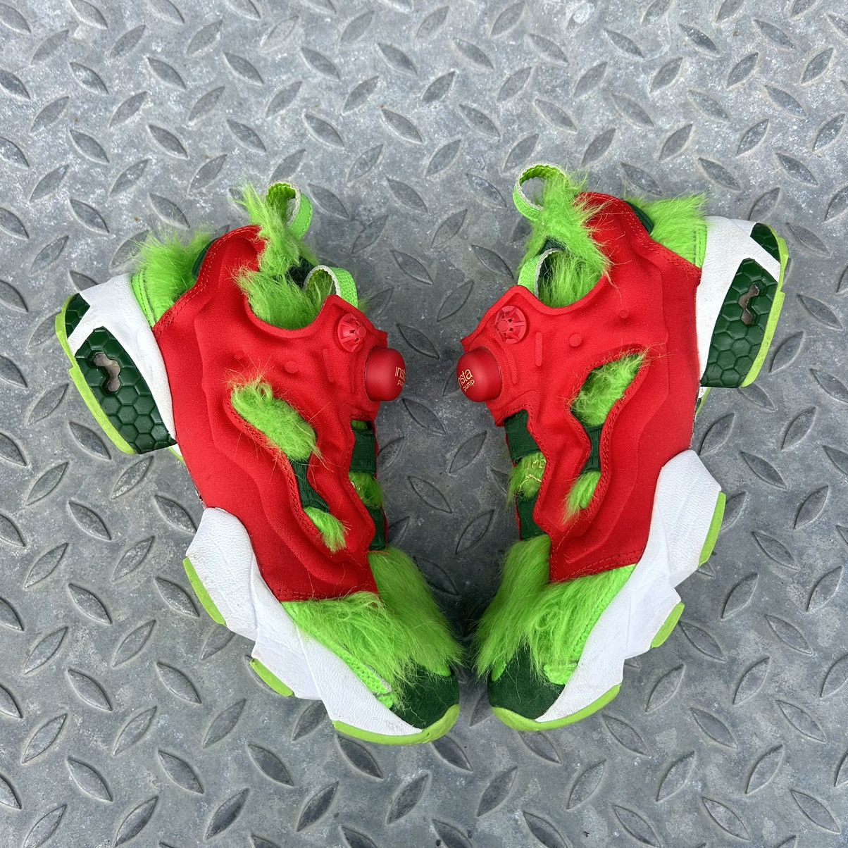 Reebok Reebok x grinch fury Size US 7.5 / IT 37.5 - 1 Thumbnail