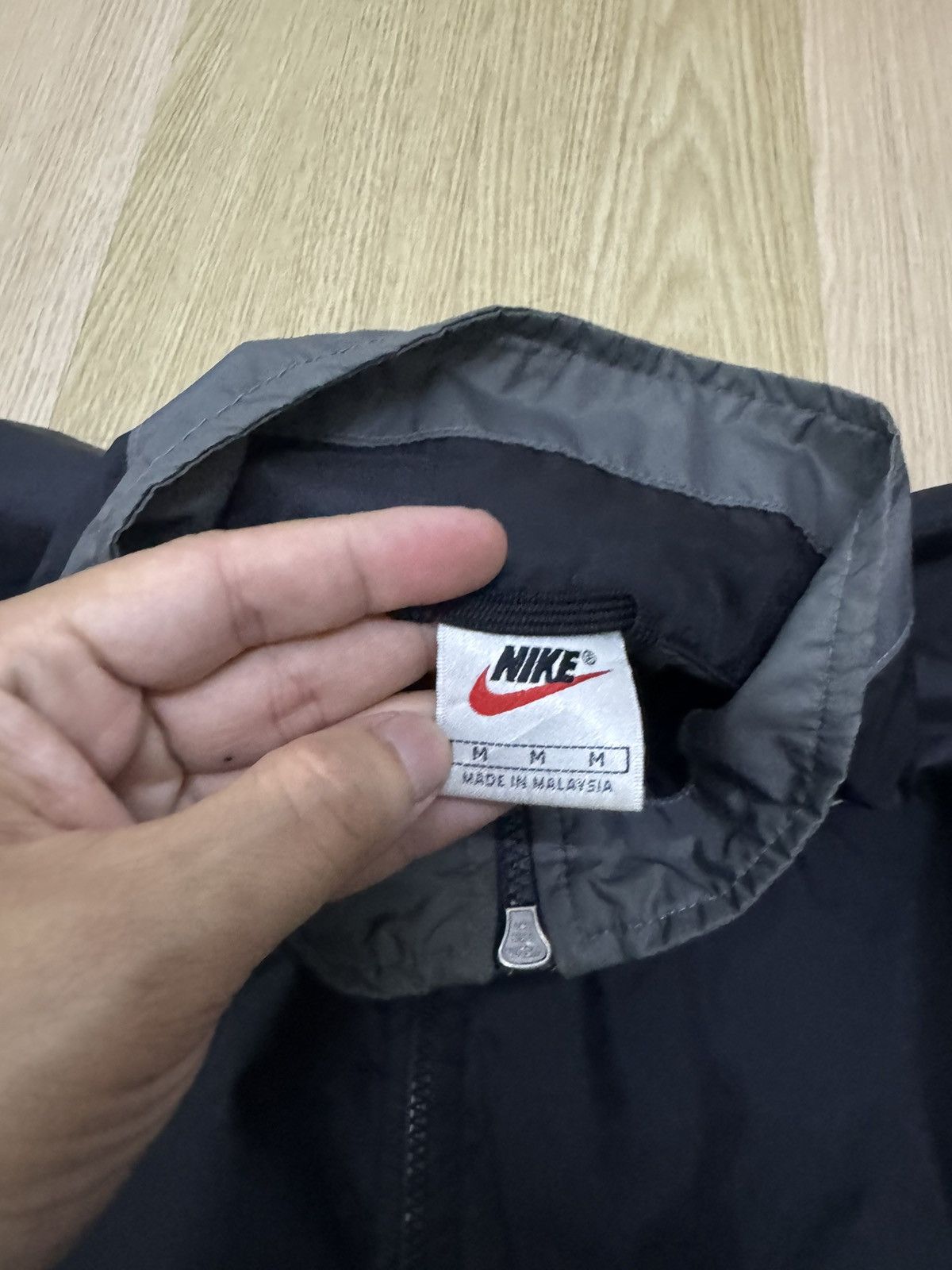 Vintage 90’s Nike swoosh spellout windbreaker