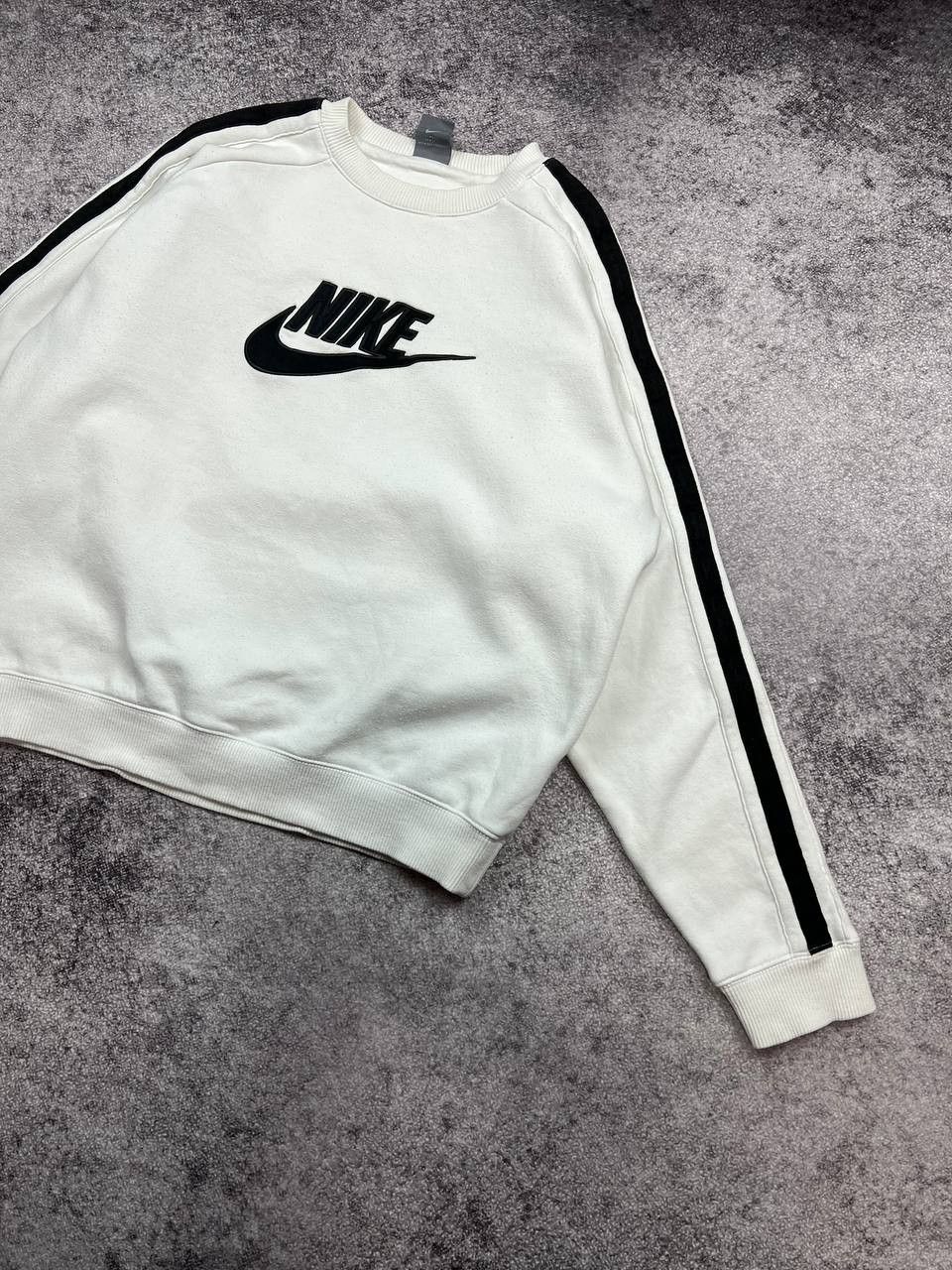 Nike 90s Nike Vintage Oversized Big Logo Sweatshirt Size US M / EU 48-50 / 2 - 4 Thumbnail