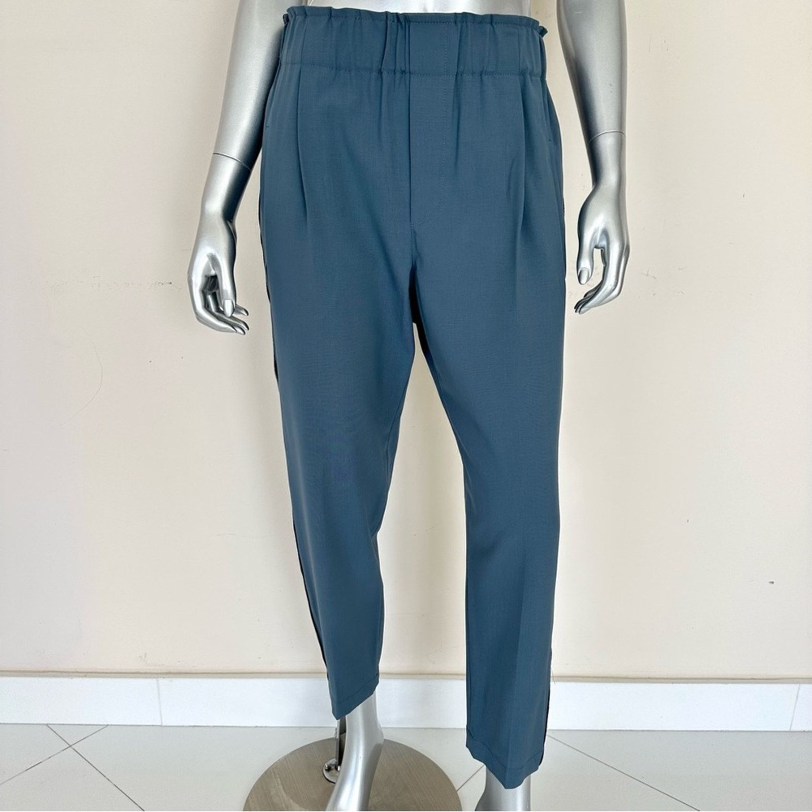 Brunello Cucinelli Brunello Cucinelli women navy pants size 6 US Retail 2250$ Size 28" / US 6 / IT 42 - 1 Thumbnail