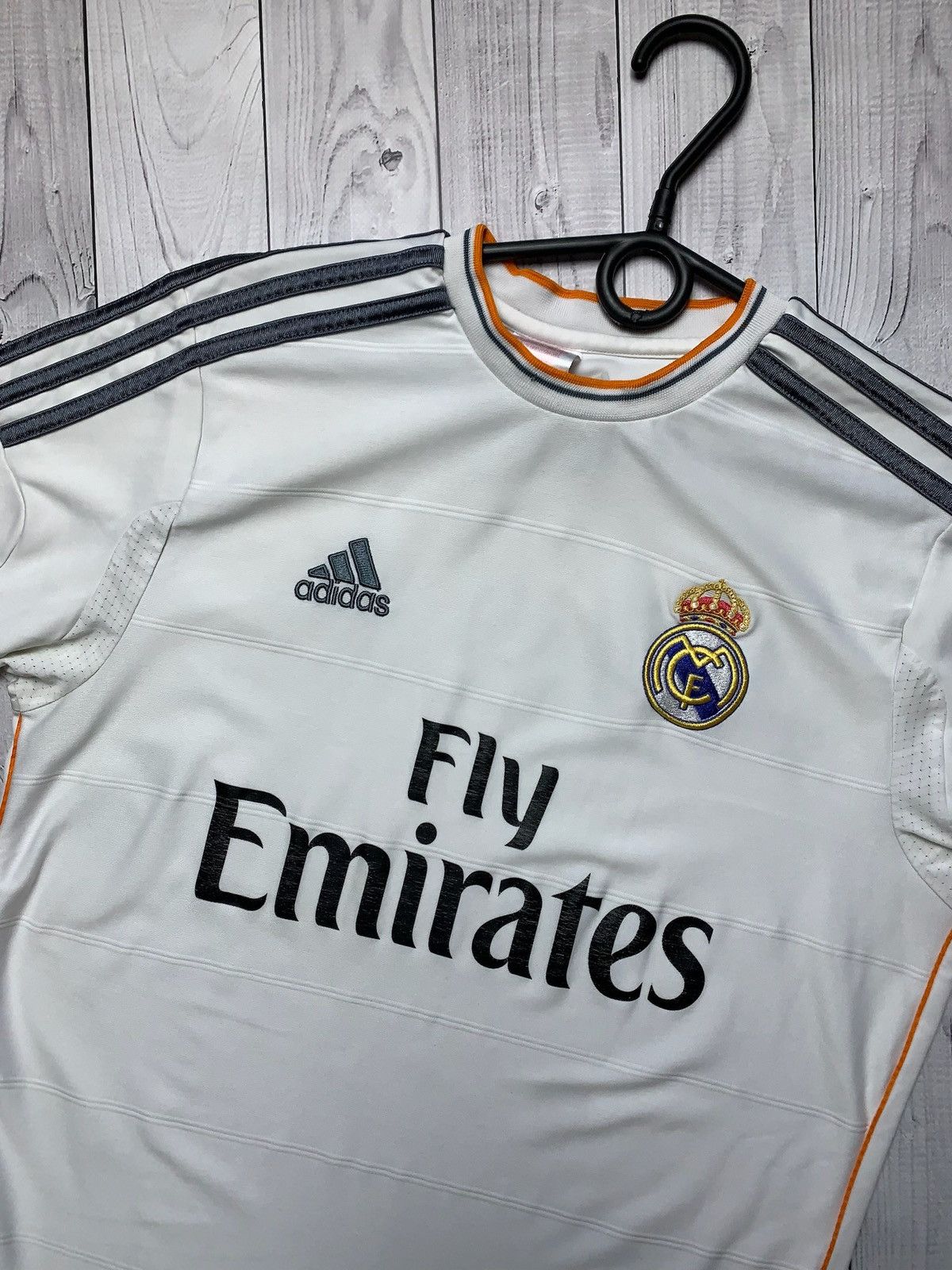 Adidas × Vintage Vintage adidas Real Madrid soccer jersey size S Size US S / EU 44-46 / 1 - 2 Thumbnail