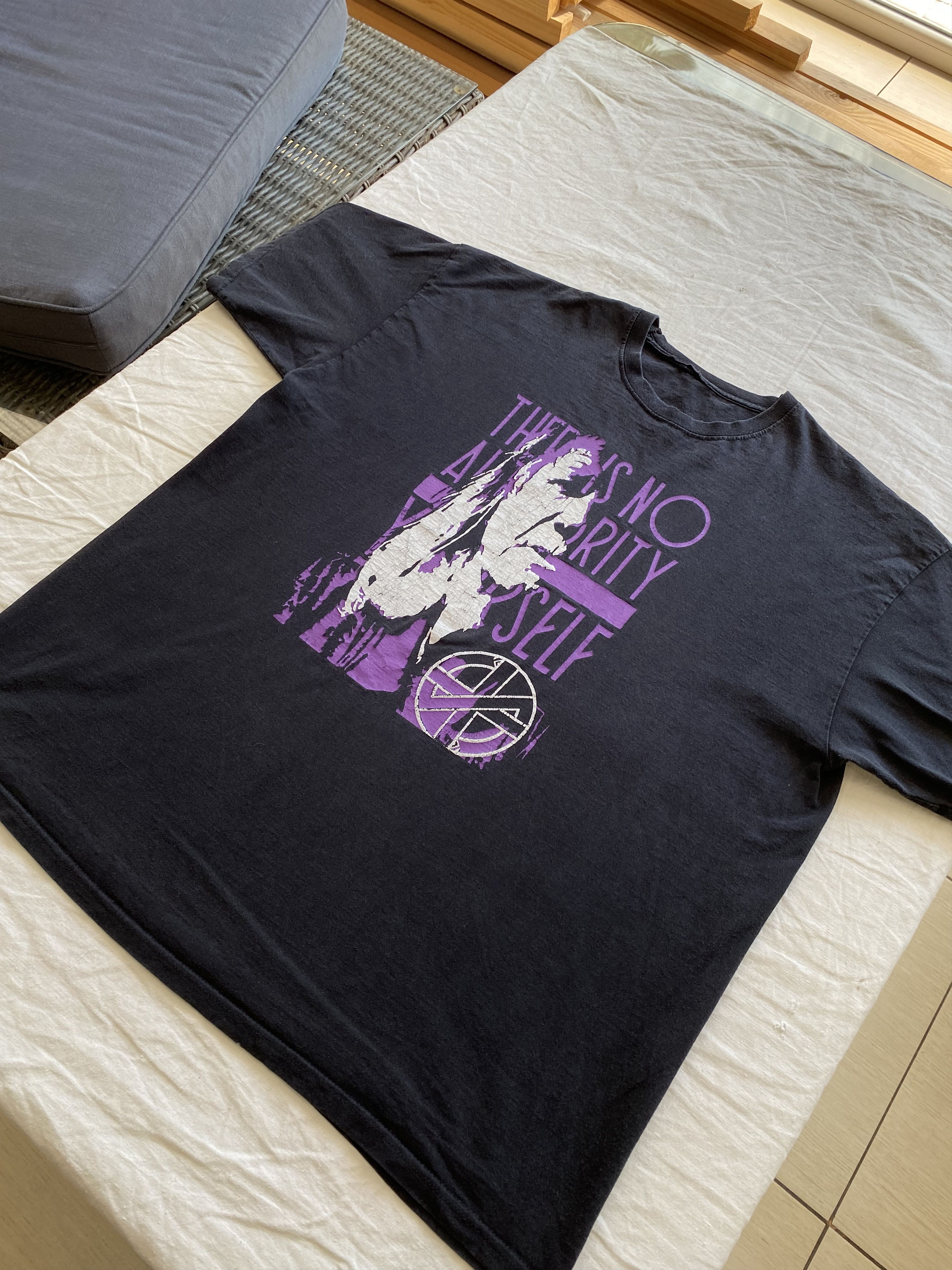 Band Tees Vintage 2000s Crass: movie Rock Band T-shirt Size US XL / EU 56 / 4 - 9 Thumbnail