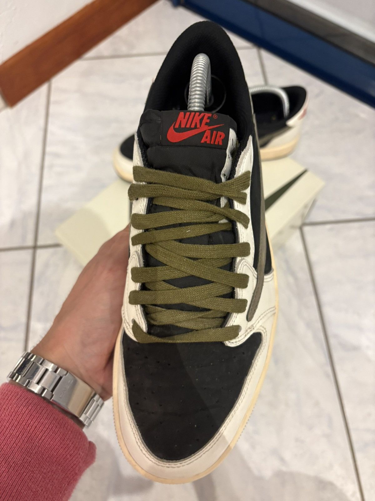 Nike × Travis Scott Nike air Jordan 1 Travis Scott olive noir crème taille 41 Size US 10 / IT 40 - 4 Thumbnail