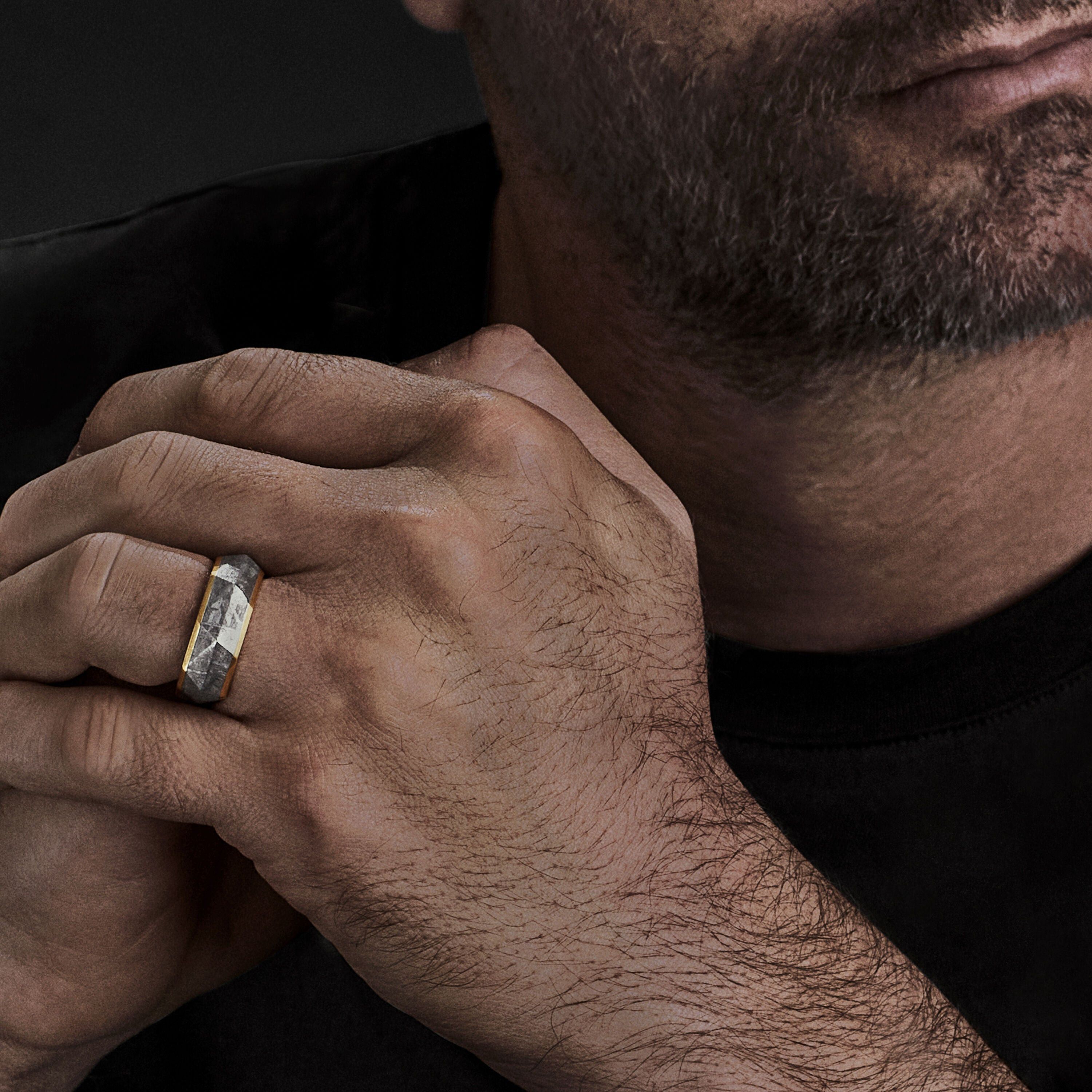 David Yurman o1w1db10625 Size:8 / Torqued Faceted Band Ring in Golden Size ONE SIZE - 4 Thumbnail