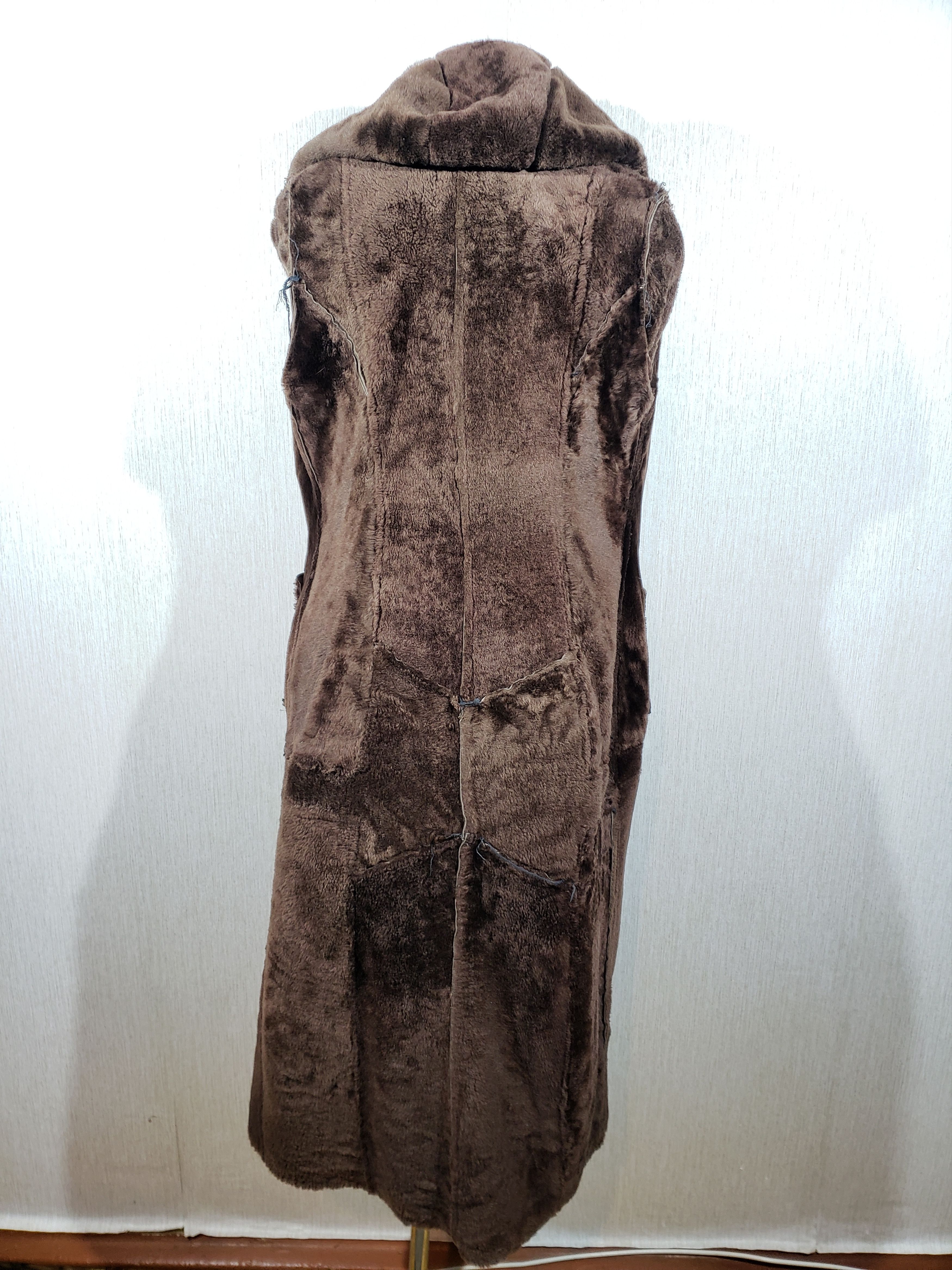 Other Stylish brown sheepskin coat with a chic fur hood. Size L / US 10 / IT 46 - 7 Thumbnail
