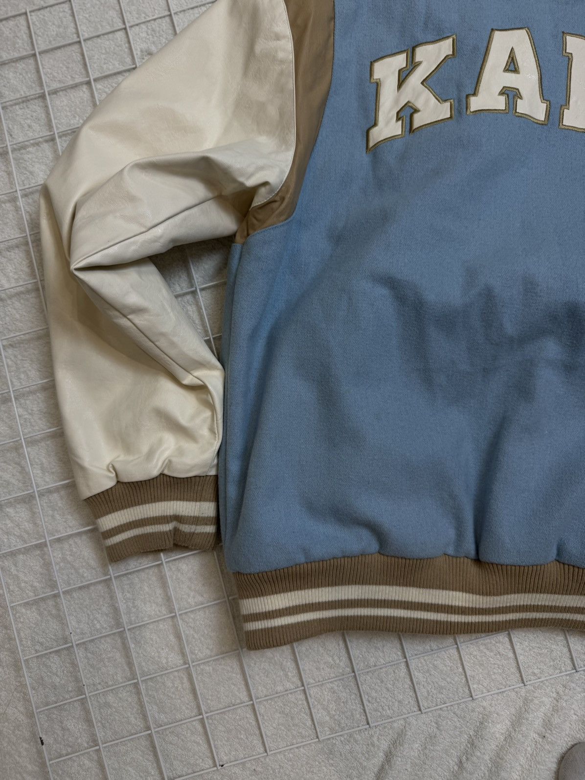 Karl Kani Karl Kani big logo leather bomber beige Size US L / EU 52-54 / 3 - 10 Thumbnail