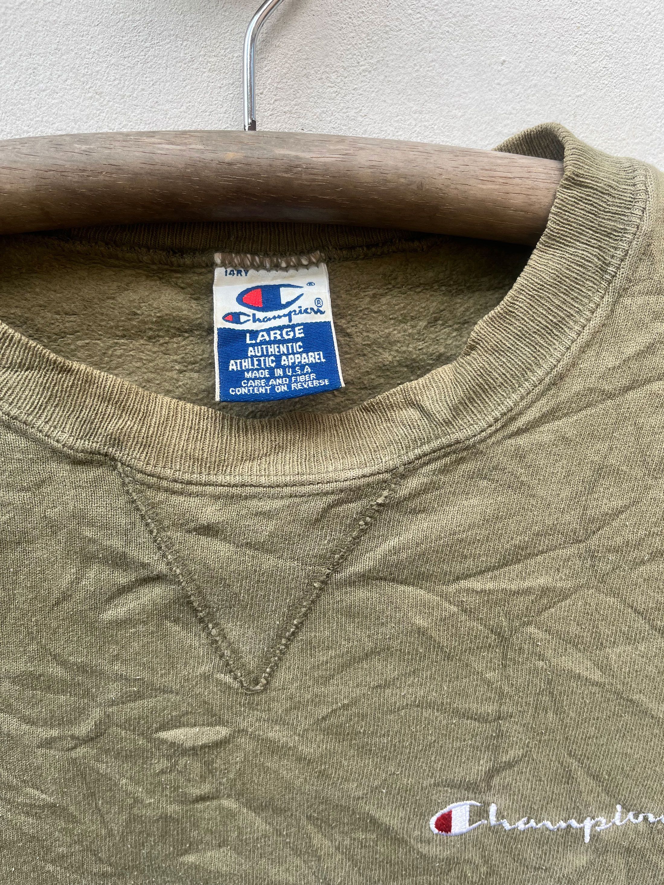 Champion Vintage Champion Plain Blank Crewneck Warm Shirt Sweater Size US L / EU 52-54 / 3 - 2 Thumbnail
