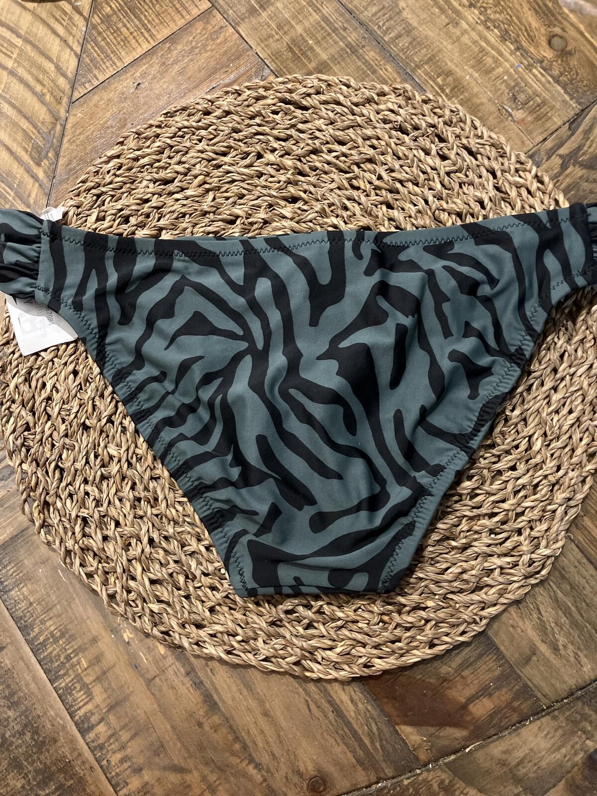 Bar III NWT Bar III Women's Bikini Bottoms Size Small Size ONE SIZE - 6 Thumbnail