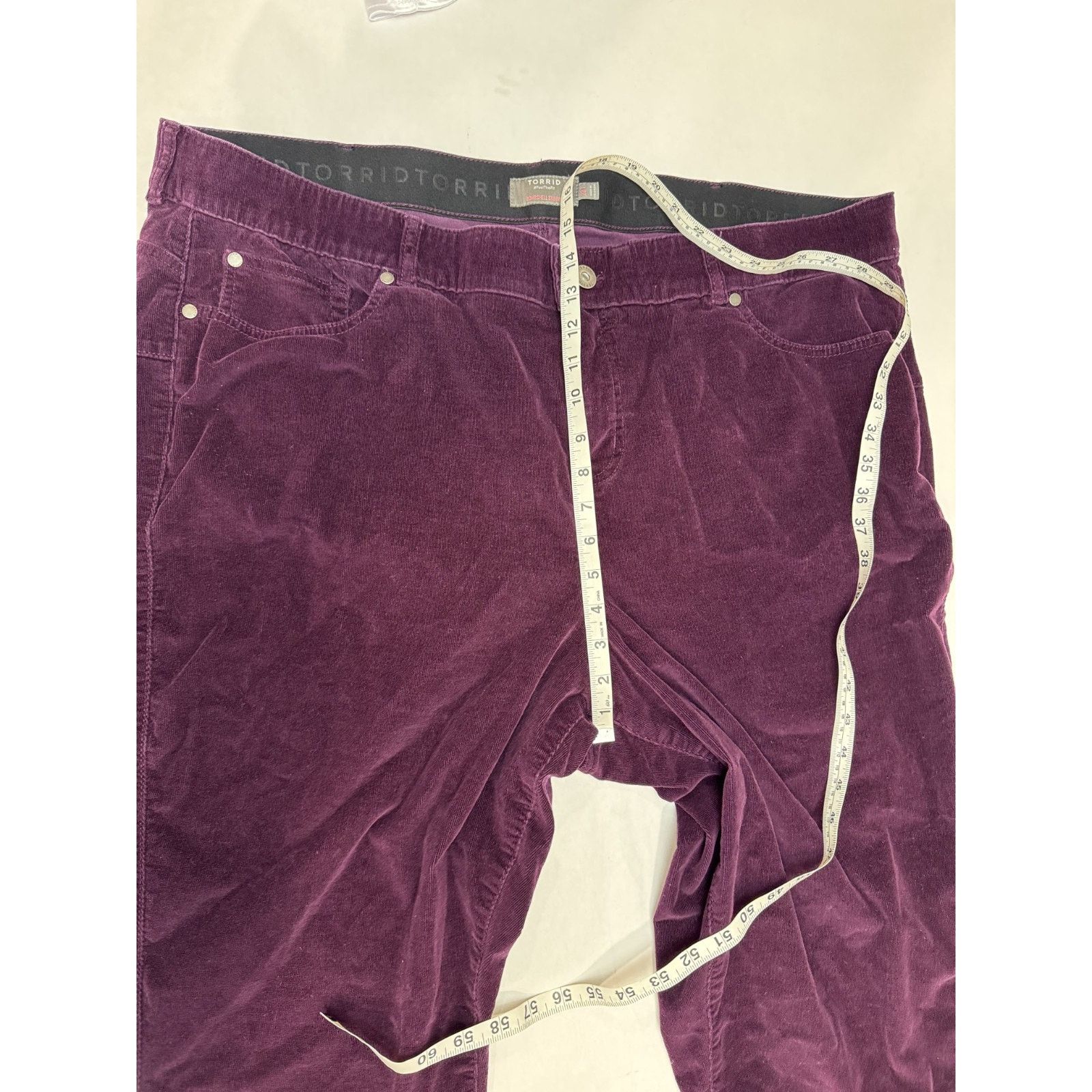 Other Torrid Bombshell Skinny Corduroy Pants 46" * 29" 28T Size 42" / US 20 - 6 Thumbnail