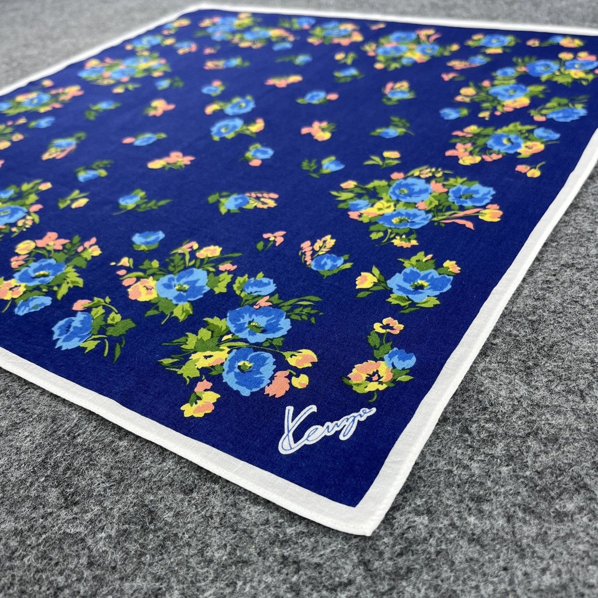 Kenzo × Vintage Kenzo Handkerchief / Bandana / Neckerchief B553 Size ONE SIZE - 4 Thumbnail