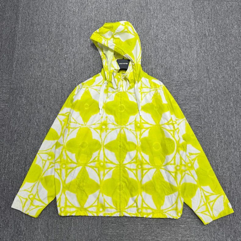 Louis Vuitton Louis Vuitton Lemon yellow three-flower full-printed assaul Size US S / EU 44-46 / 1 - 3 Thumbnail