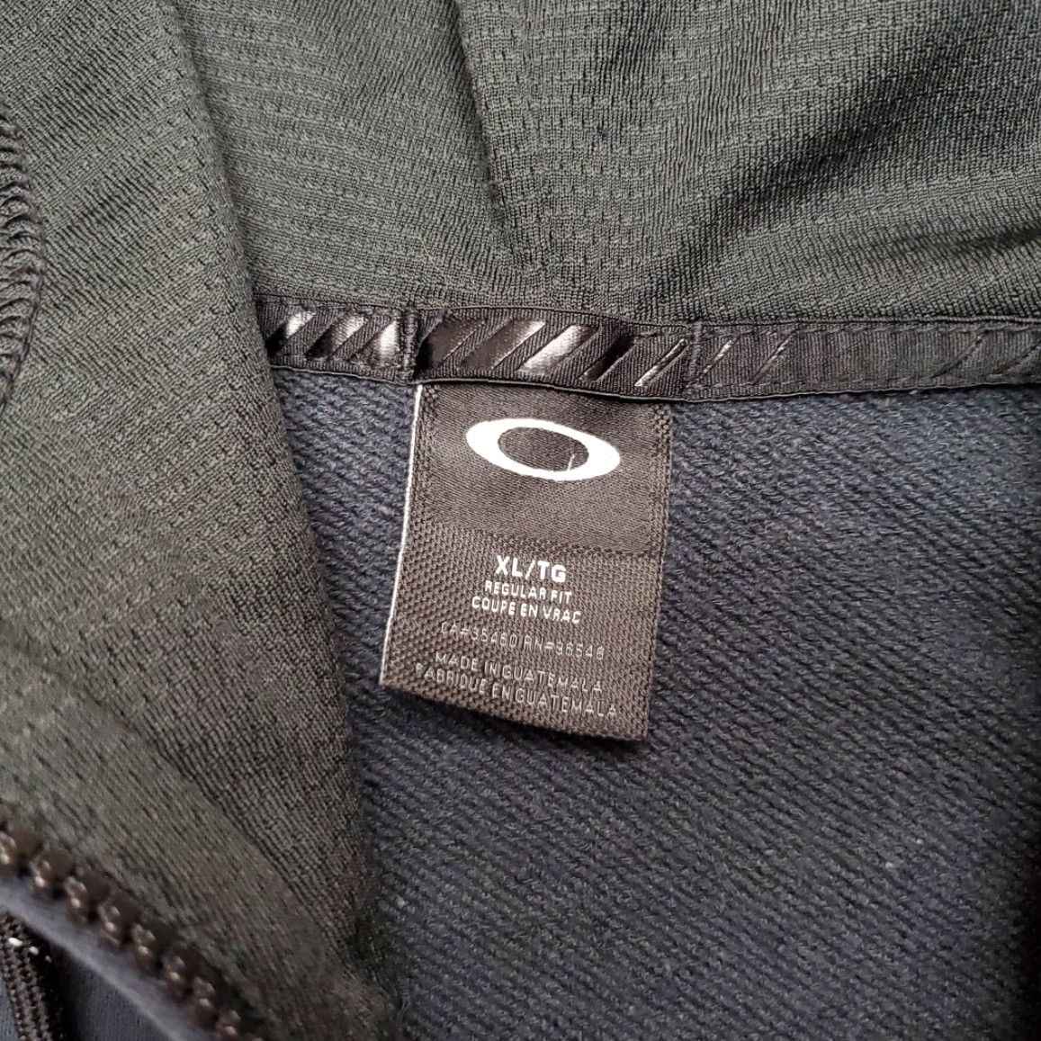 Oakley VINTAGE Oakley Hoodie Mens XL Black Spellout Logo Hooded Full Zip Sweatshirt Size US XL / EU 56 / 4 - 7 Thumbnail