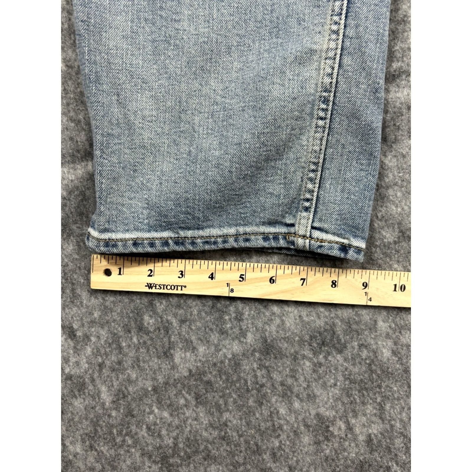 Old Navy Old Navy Mens Loose Fit Built-In Flex Straight Jeans Light Wash Denim 34x34 Blue Regular 5-Pocket Size US 34 / EU 50 - 8 Thumbnail