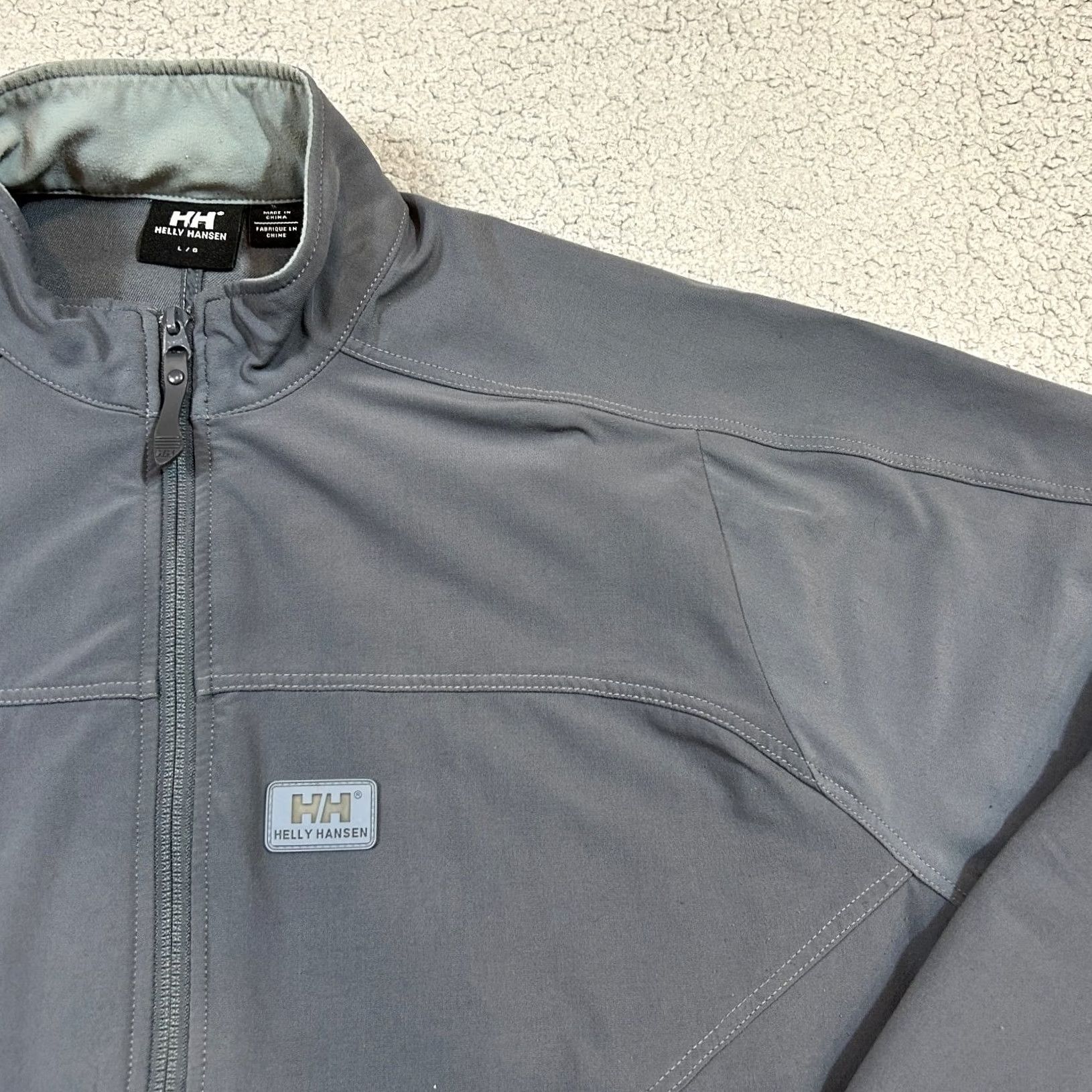Helly Hansen Helly Hansen Jacket Mens Large Gray Softshell Interface BW Water Resistant Weatherproof Size US L / EU 52-54 / 3 - 2 Thumbnail