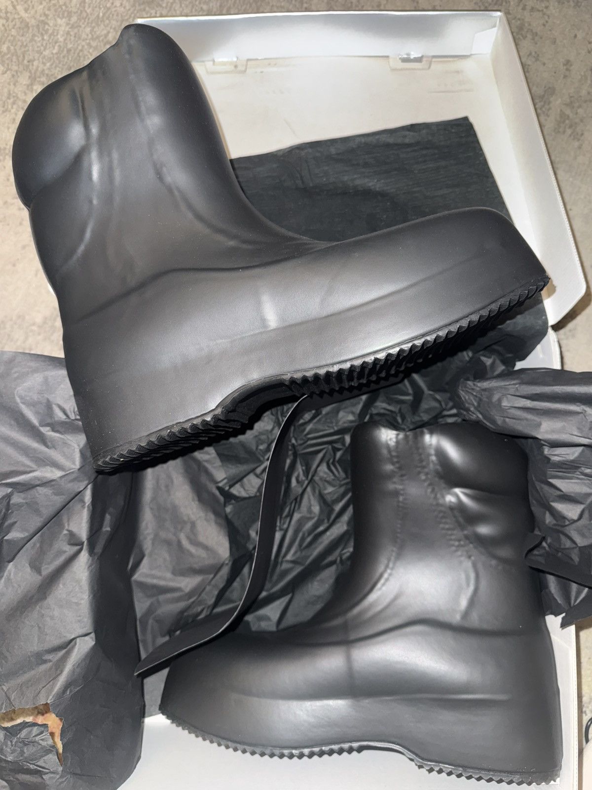 Yeezy SL-03 (2026) Yeezy Boots Size US 10 / EU 43 - 3 Thumbnail