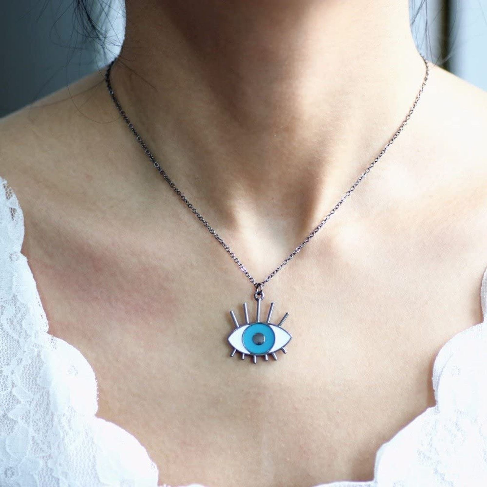 & Other Stories Eye with Blue and Black and Four Lashes Charm Necklace Size ONE SIZE - 4 Thumbnail