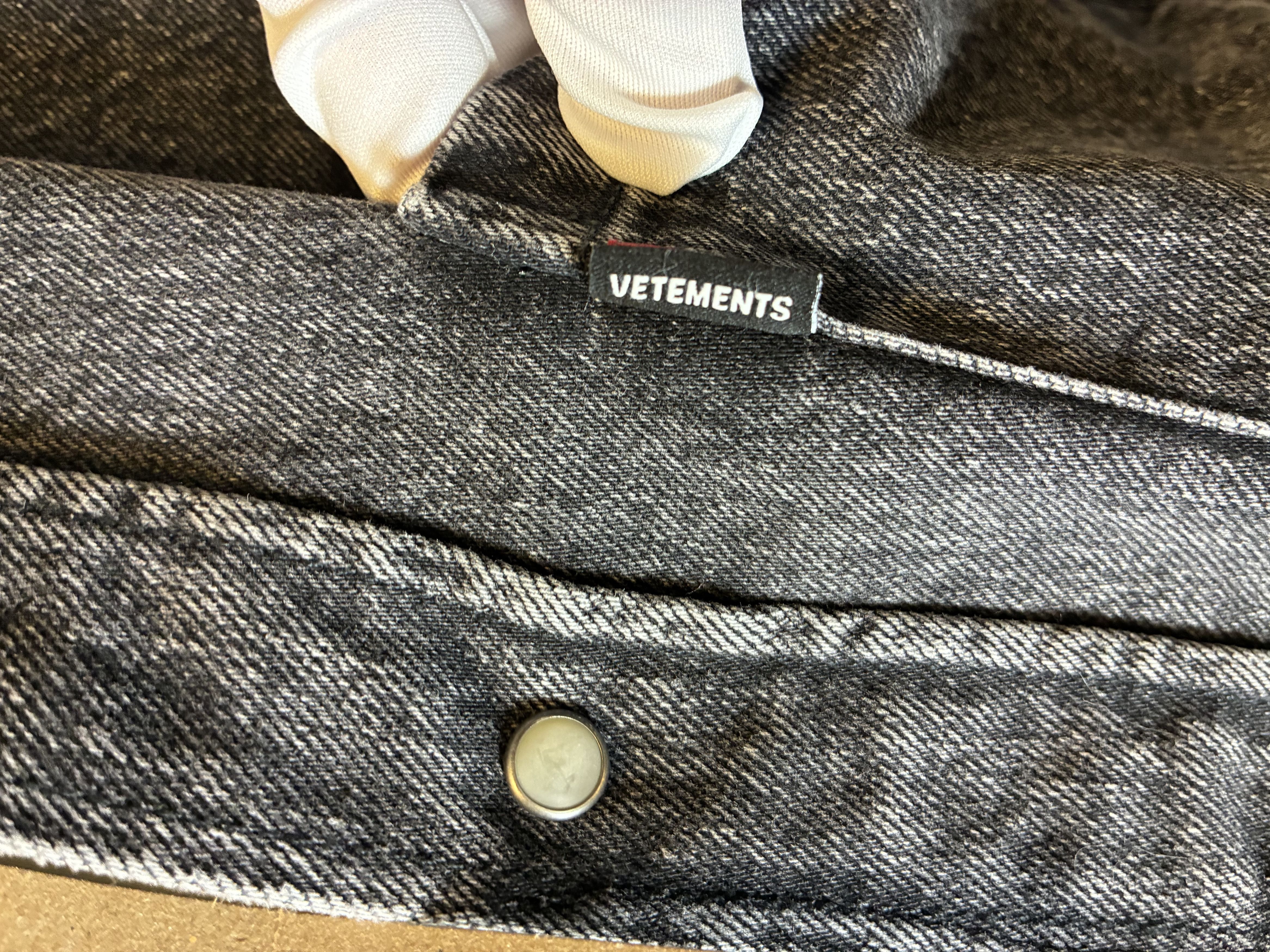 Levi's × Vetements RARE Vetements SS18 x Levi's Demna Reconstructed Denim Shirt Size US M / EU 48-50 / 2 - 5 Thumbnail