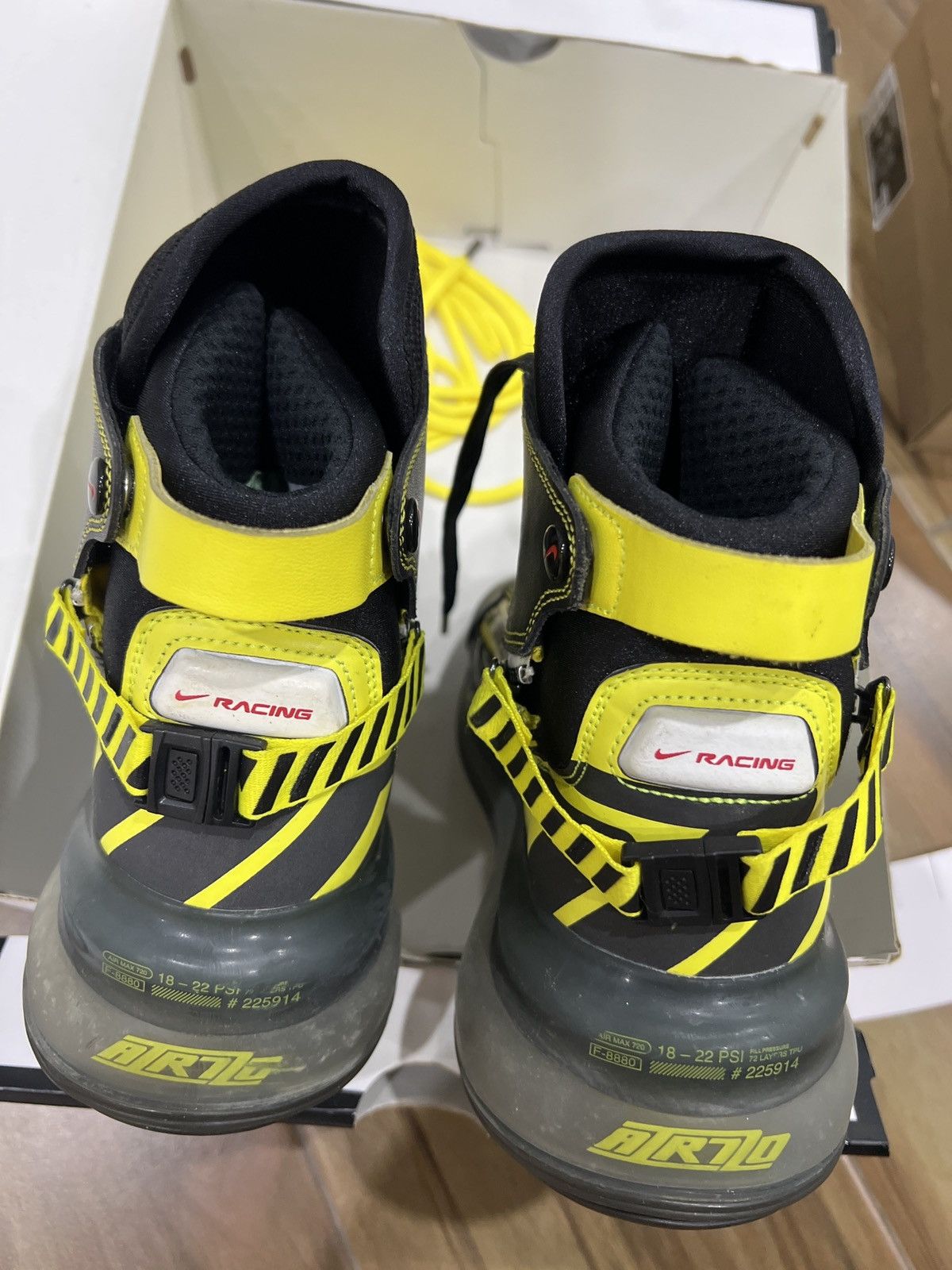 Yellow Air Max 720 Satrn Motorsport NIKE AIR MAX 720 SATRN AS QS