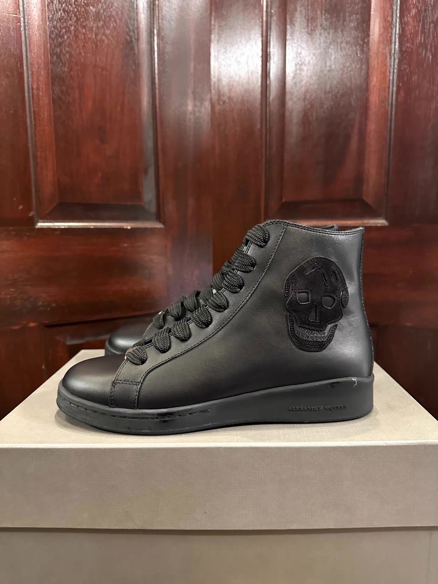 Alexander McQueen Alexander McQueen 16FW Leather‑Patch Mid‑Top Sneakers Ｑ25 Size US 7 / EU 40 - 2 Thumbnail