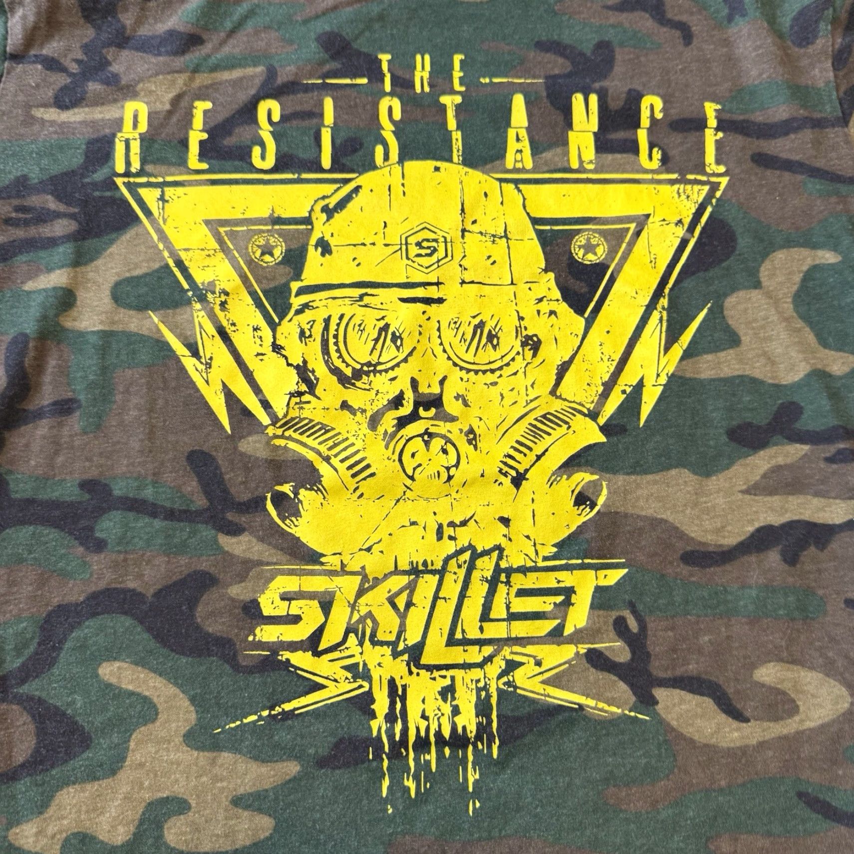 Vintage Skillet The Resistance Not Gonna Die T Shirt Mens Medium Christian Rock Shirt Size US M / EU 48-50 / 2 - 3 Thumbnail