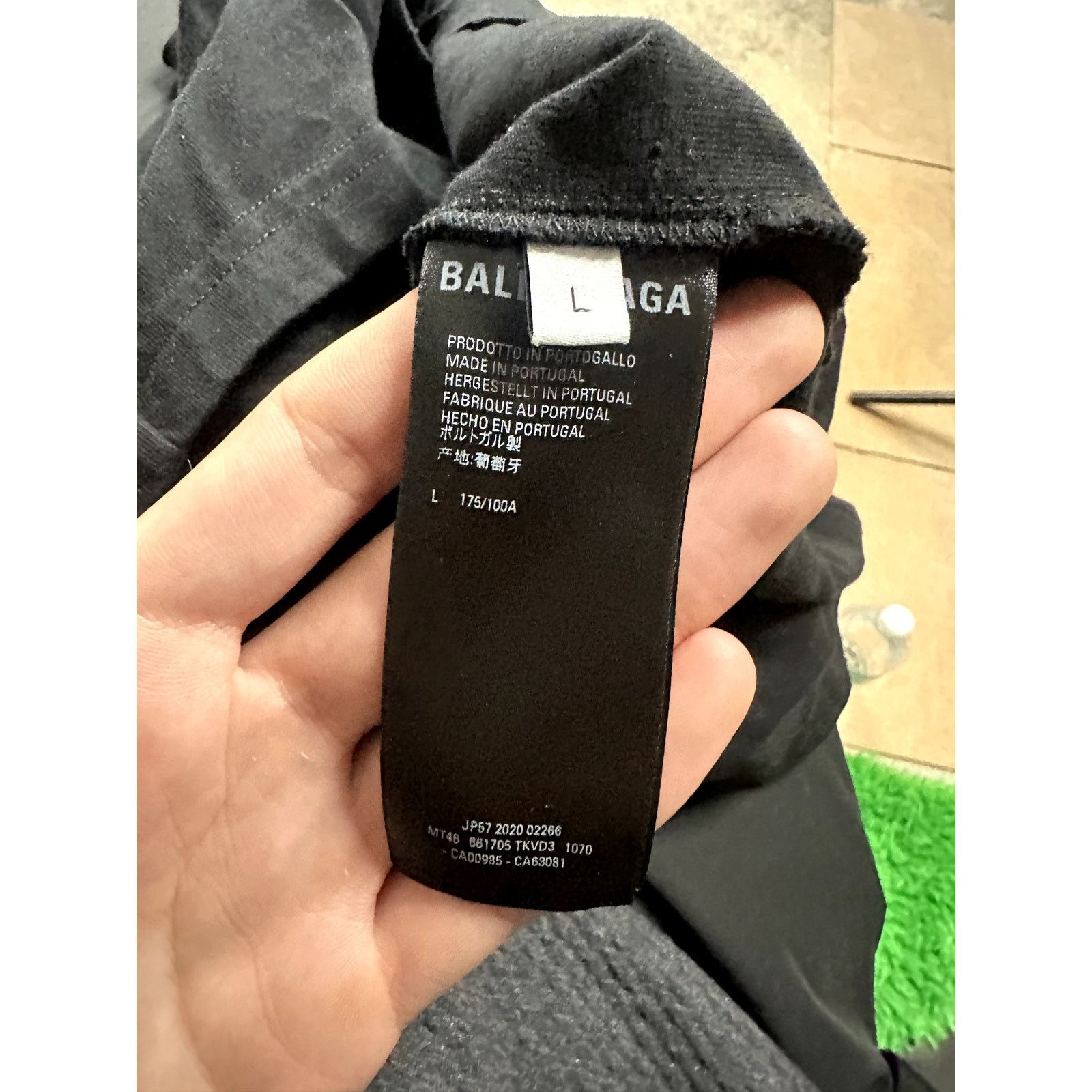 Balenciaga Balenciaga Tee Free Black Used Medium Size US M / EU 48-50 / 2 - 5 Thumbnail