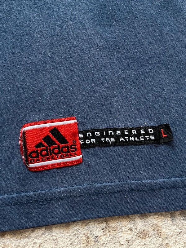 Adidas OG Adidas Basketball Sz L Big Logo T-Shirt Vintage 90s Rare Size US L / EU 52-54 / 3 - 7 Thumbnail