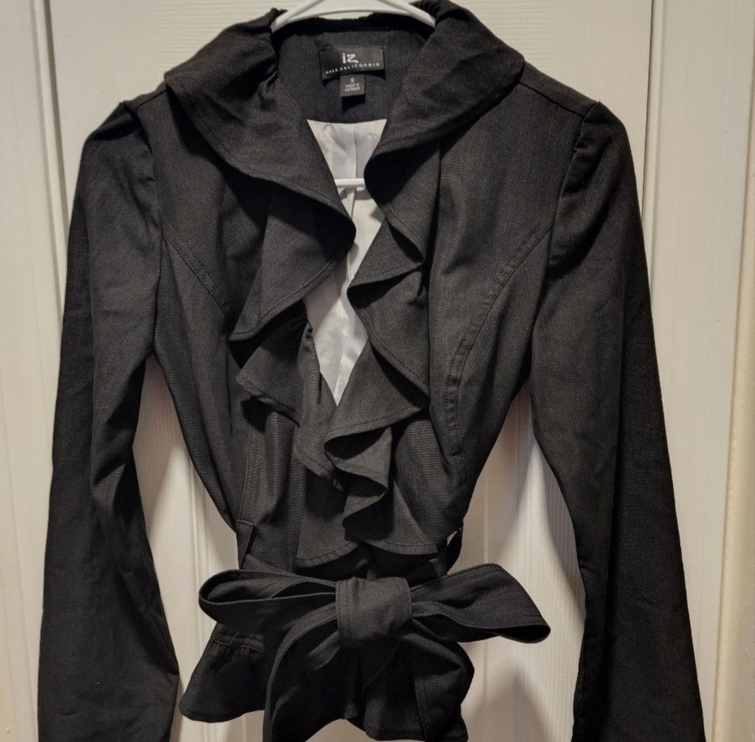 Other NWOT Iz Byer Charcoal Black Ruffle Blazer Jacket S Size S / US 4 / IT 40 - 1 Thumbnail
