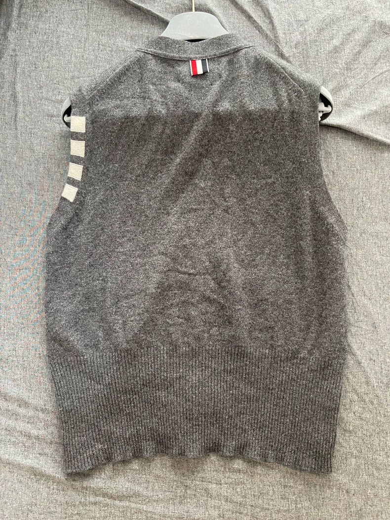Thom Browne Thom browne Classic medium gray cashmere knitted four-butto Size US M / EU 48-50 / 2 - 5 Thumbnail