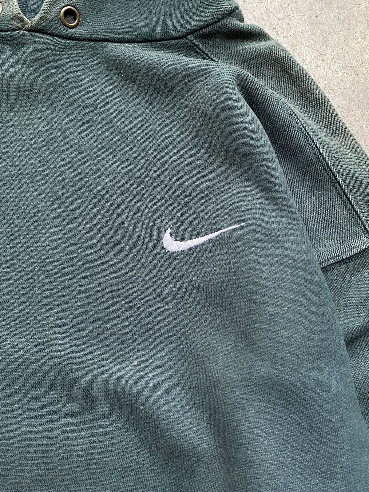 Nike × Vintage Vintage Thrashed 1990s Nike Pullover Hoodie Size US M / EU 48-50 / 2 - 8 Thumbnail