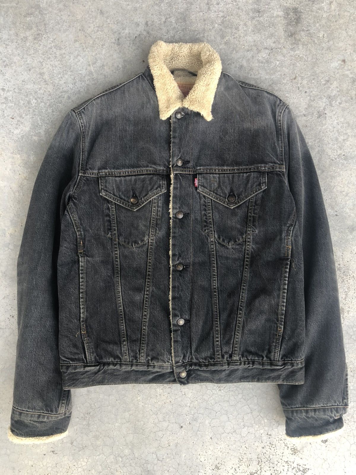 Y2k Levis Sherpa Lined Denim Jacket Distressed