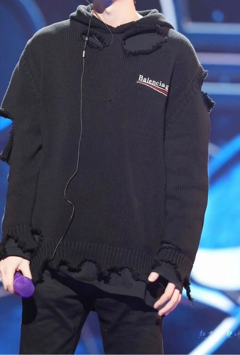 Balenciaga Balenciaga Ripped Hooded Show hoodie 2502-Nextarrow Size US XS / EU 42 / 0 - 6 Thumbnail