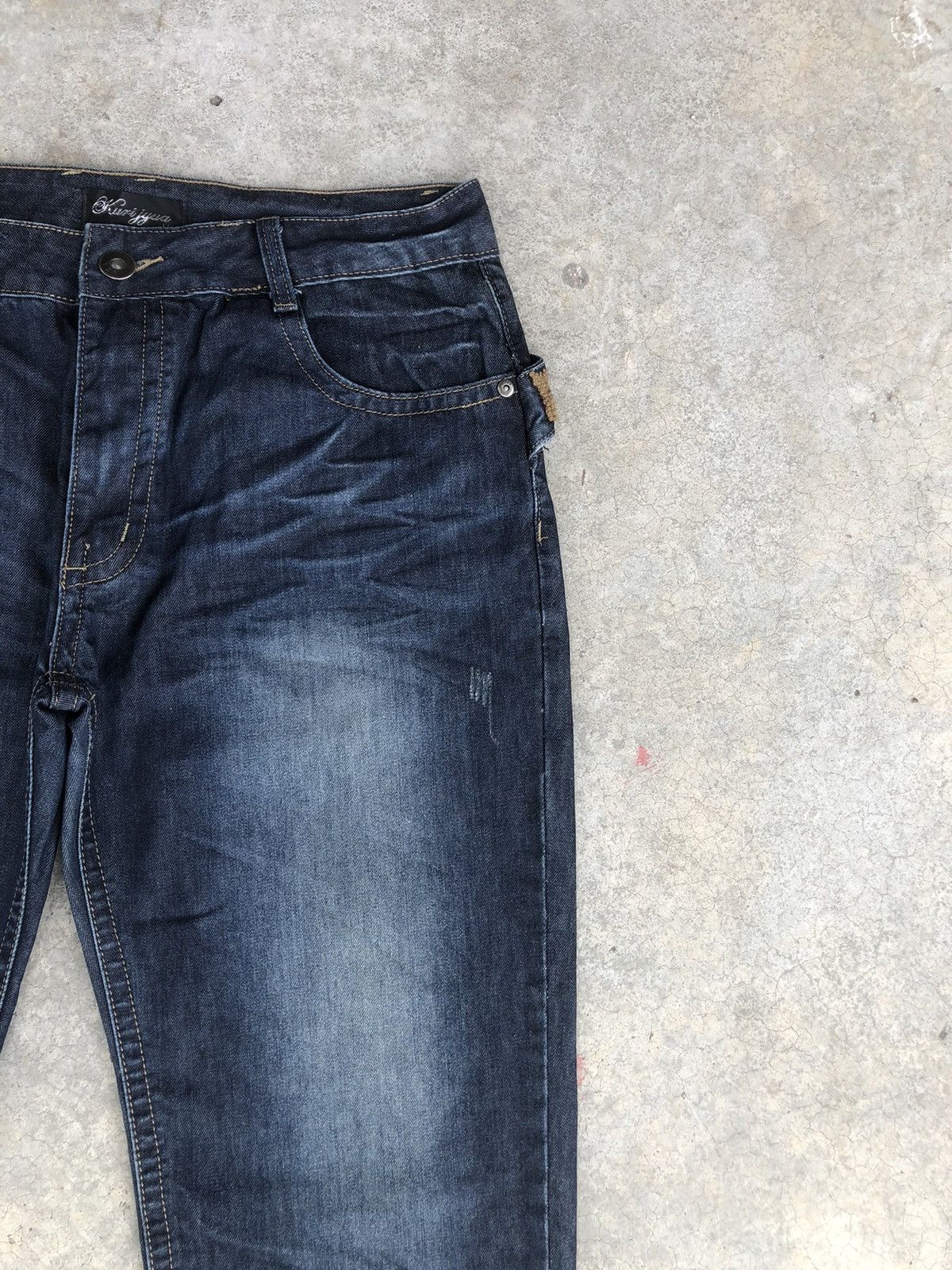 Japanese Brand Yoshitomo Nara Kurijyua Lolita Dog Distressed Size US 34 / EU 50 - 5 Thumbnail
