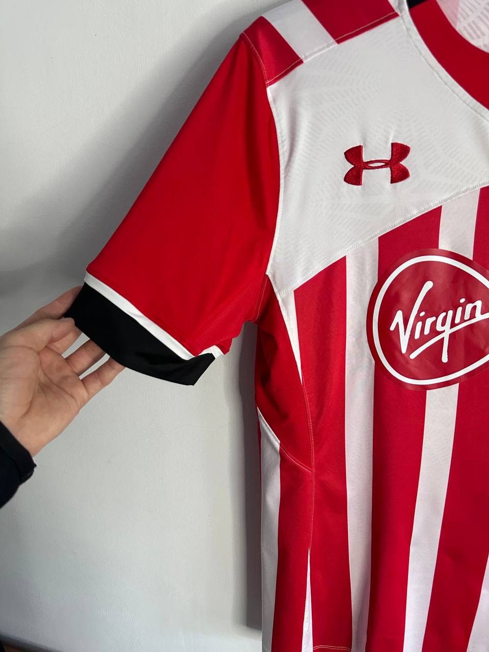 Under Armour Under Armour Southampton FC Home Soccer Jersey 2016/17 🇬🇧 Size US L / EU 52-54 / 3 - 4 Thumbnail