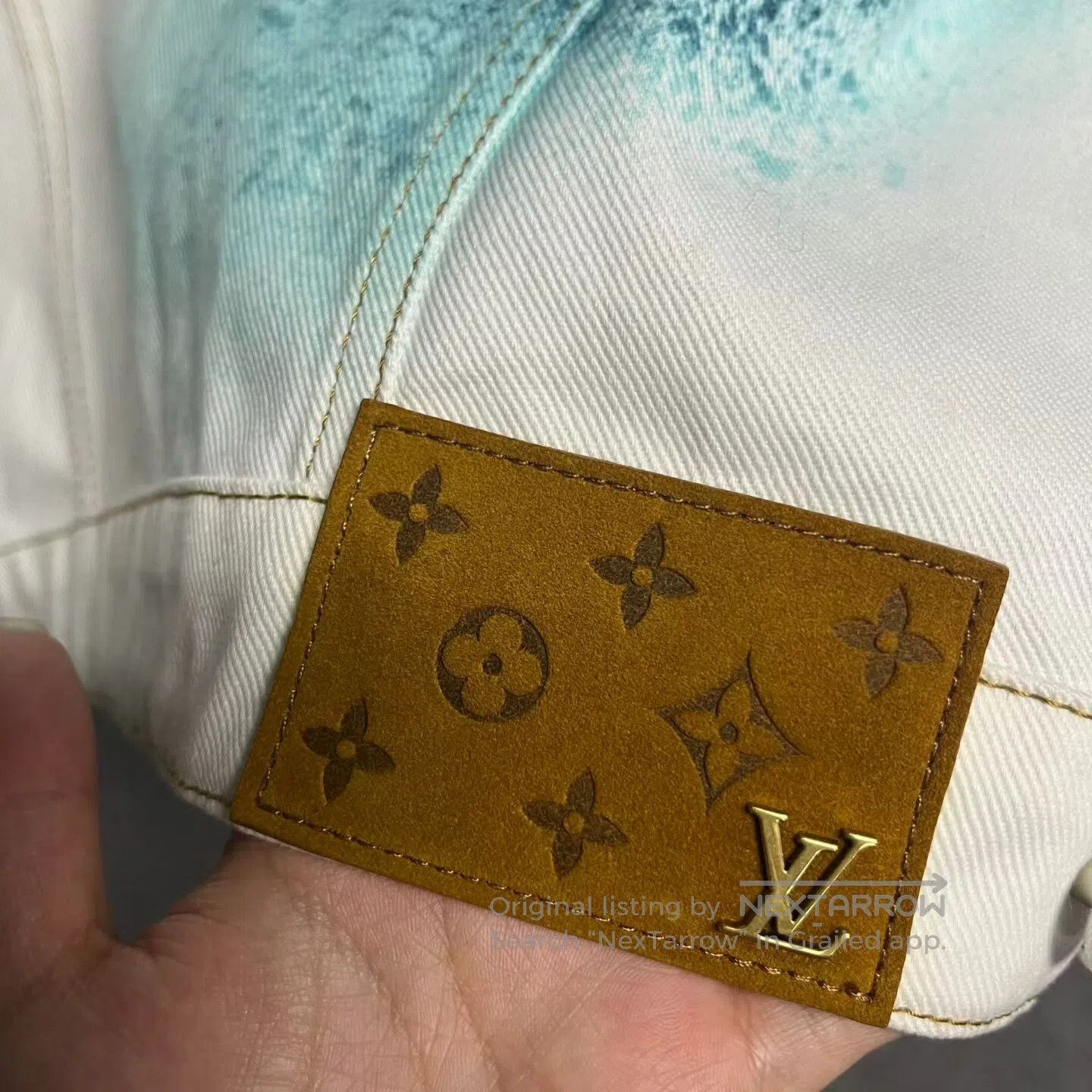 Louis Vuitton Louis Vuitton White spray-painted pattern, single-row butt Size US M / EU 48-50 / 2 - 5 Thumbnail