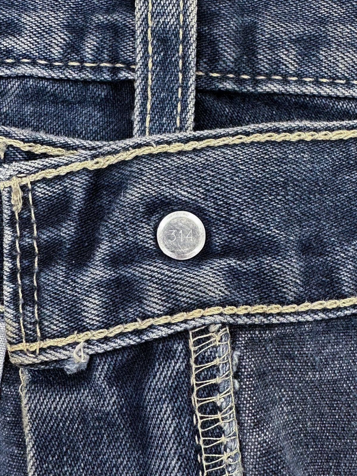 Levi's × Vintage *FREE SHIPPING* Y2K / 00s Levis L2 Made in Mexico (x) Size US 31 - 9 Thumbnail