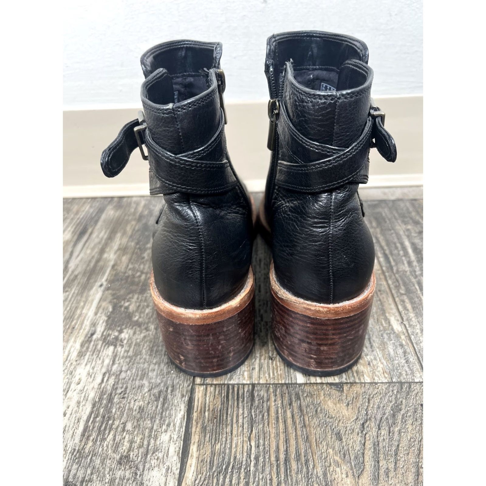 Clarks VINTAGE CLARKS Clarkdale Jax Boots Womens 8M Black Pebbled Leather Ladies Ankle Boots Ladies Womens Boots Black 8M Leather Ankle Bootie Size US 5 / IT 35 - 3 Thumbnail
