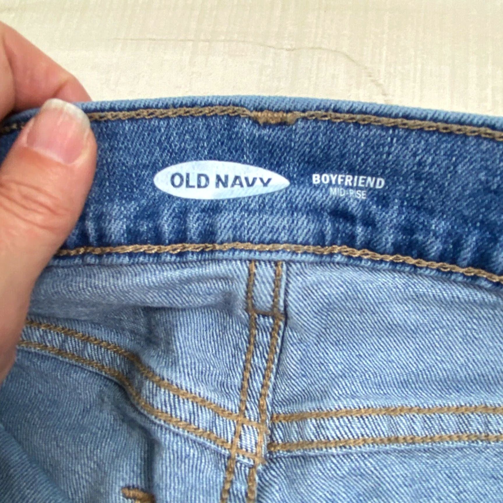 Old Navy Old Navy Women's Boyfriend Jeans Mid Rise Medium Wash Blue Denim Stretch Size 4 Size 27" / US 4 / IT 40 - 4 Thumbnail