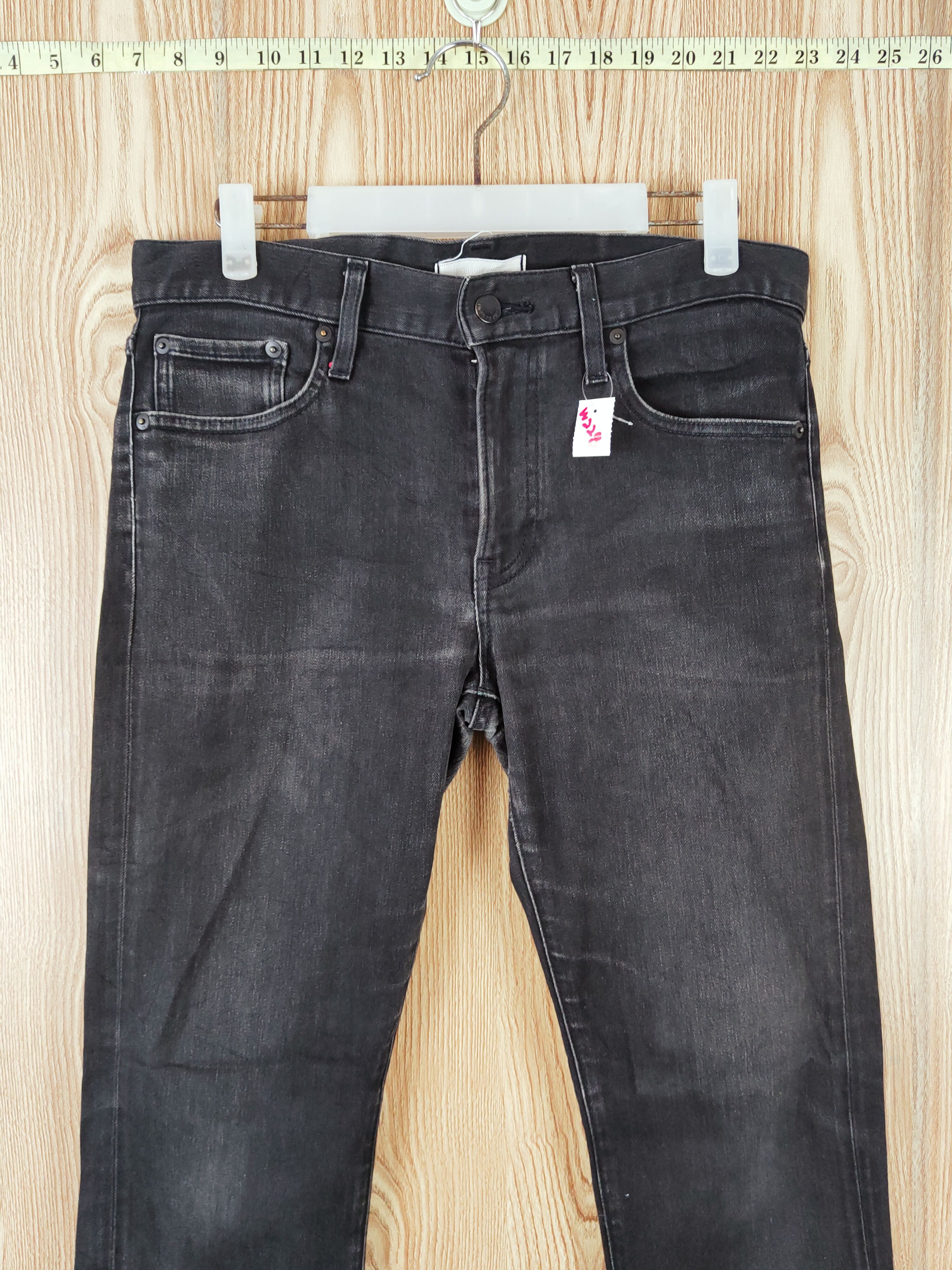 Uniqlo Black Distressed Ripped Jeans #W228
